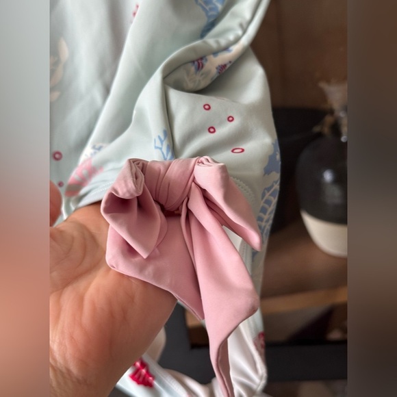 TBBC One Piece swimsuit girls laguna beach seahorse bows print criss cross - Picture 2 of 10